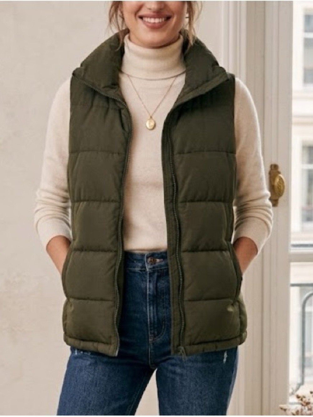 Women’s Old Navy Zip Hoodless Puffer Vest In Dark Olive Green In Size X-Small
